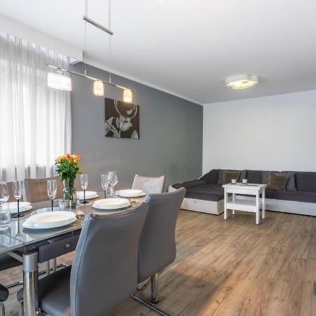 Apart-Invest Apartament Paryski شكلارسكا بوريبا المظهر الخارجي الصورة